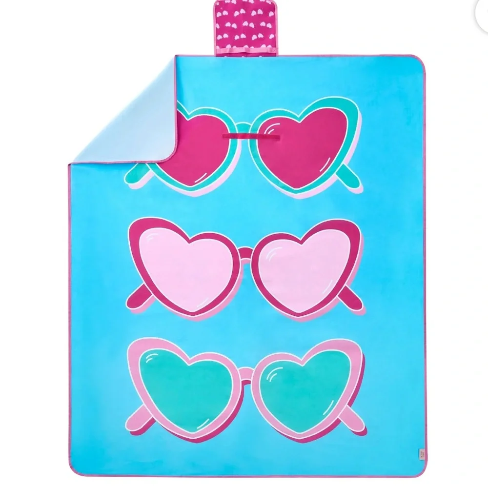 Paris Hilton Sunnies 60x70” foldable beach picnic blanket NWT
